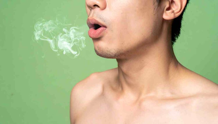 口臭、口苦除了口腔問題外，恐是身體在發出SOS訊號 醫提常見「5大」致臭原因