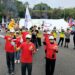六堆運動會引燃聖火 在地民眾用單車陪同遶境客庄