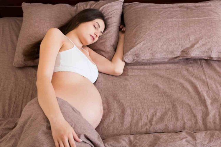 孕期失眠、難入睡？營養師提供關鍵「5大營養素」，助妳一夜好眠！
